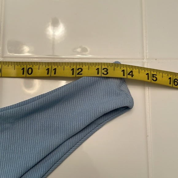 Zaful Sexy Light Blue Ruffle Ribbed 2-Piece Bikinis Bathing Suit, Size 6 - Picture 7 of 9